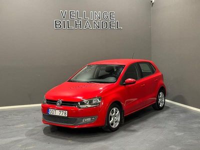 Röd Begagnad 2010 VW Polo Halvkombi | 44 900 kr (Marknadspris)