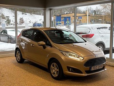 Brun Begagnad 2016 Ford Fiesta Titanium Halvkombi | 79 900 kr (Marknadspris)