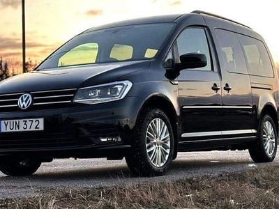 Svart metallic Begagnad 2019 VW Caddy Maxi Life Life Minibuss | 78 000 kr (Marknadspris)
