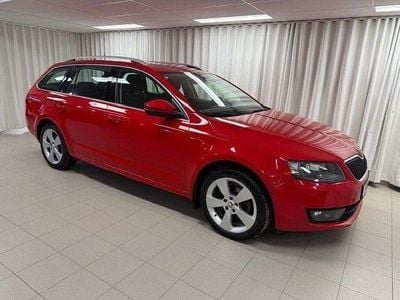 Röd Begagnad 2016 Skoda Octavia Style Kombi | 159 000 kr (Dyr)
