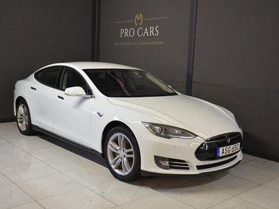 Vit Begagnad 2013 Tesla Model S Halvkombi | 189 000 kr (Marknadspris)