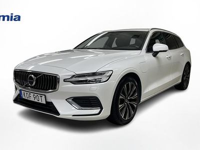 Begagnad Volvo V60 2024 Vit Kombi