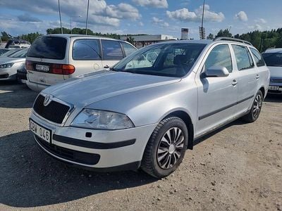 Begagnad Skoda Octavia 102 HK (75 kW) 2008 Silver Kombi
