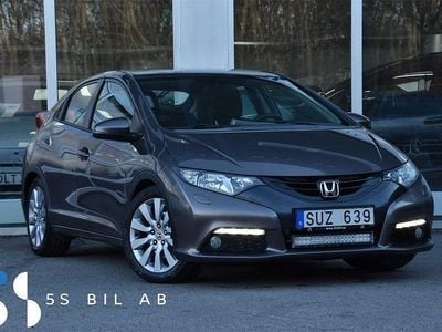Grå Begagnad 2013 Honda Civic Sport Halvkombi | 74 900 kr (Marknadspris)