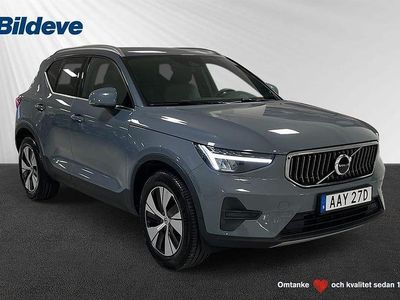 Grå Begagnad 2023 Volvo XC40 Core SUV | 389 900 kr (Marknadspris)