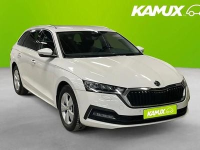 Vit Begagnad 2023 Skoda Octavia Ambition Kombi | 214 800 kr (Marknadspris)