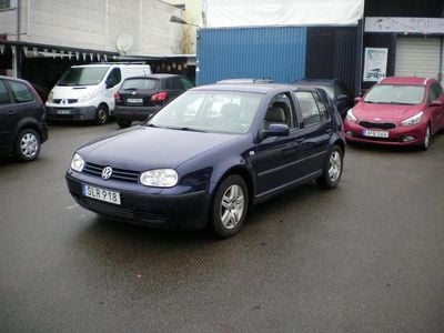 Blå Begagnad 2001 VW Golf IV Basis Halvkombi | 8 000 kr (Marknadspris)