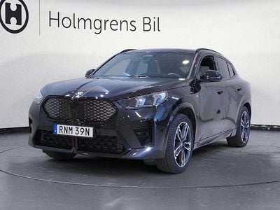 Svart Begagnad 2023 BMW iX2 M Sport SUV | 569 900 kr (Dyr)