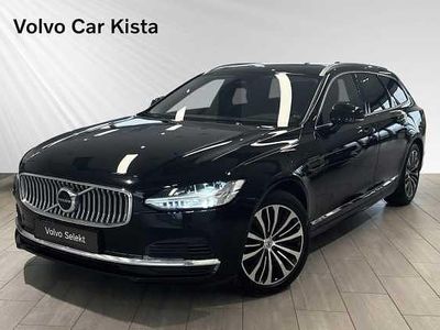 Svart Begagnad 2022 Volvo V90 Core Kombi | 364 900 kr (Marknadspris)