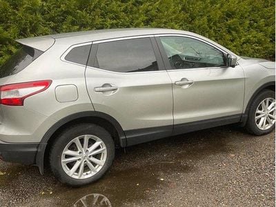 Silver Begagnad 2017 Nissan Qashqai SUV | 159 000 kr (Marknadspris)