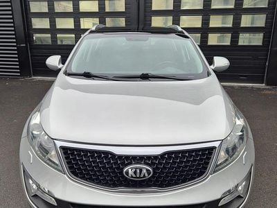 Grå Begagnad 2015 Kia Sportage SUV | 99 900 kr (Marknadspris)
