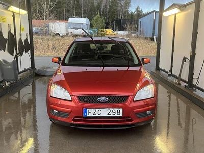 begagnad Ford Focus 5-dörrars 1.8 Flexifuel Trend Euro 4