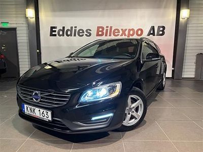Svart Begagnad 2014 Volvo V60 Momentum Kombi | 109 900 kr (Marknadspris)