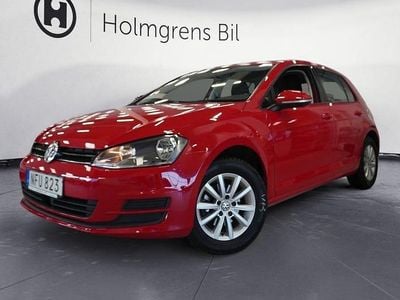 Röd Begagnad 2016 VW Golf VII Style Halvkombi | 114 900 kr (Marknadspris)