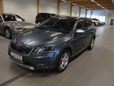 Begagnad Skoda Octavia Scout 150 HK (110 kW) 2018 Grå Kombi