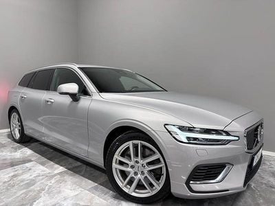 Silver Begagnad 2022 Volvo V60 Kombi | 314 900 kr (Bra pris)