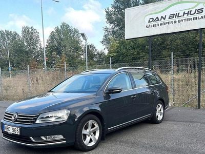 Mörkgrå (grå) Begagnad 2013 VW Passat Kombi | 99 900 kr (Marknadspris)