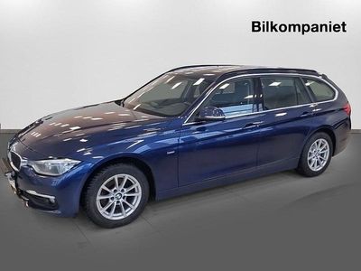 Blå Begagnad 2017 BMW 320 Luxury Line Kombi | 159 800 kr (Marknadspris)