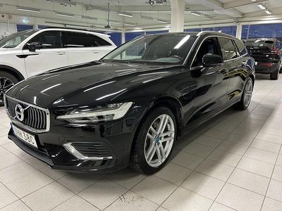 Svart Begagnad 2021 Volvo V60 Inscription Kombi | 279 500 kr (Superpris)