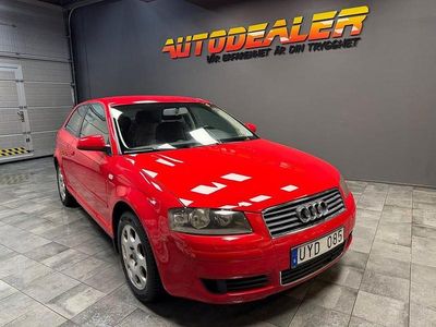 Begagnad Audi A3 Attraction 102 HK (75 kW) 2004 Röd Halvkombi