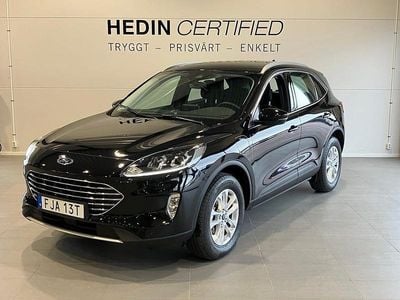 Svart Begagnad 2023 Ford Kuga Titanium SUV | 269 900 kr (Marknadspris)