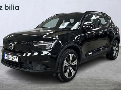 Svart Begagnad 2022 Volvo XC40 Core SUV | 339 900 kr