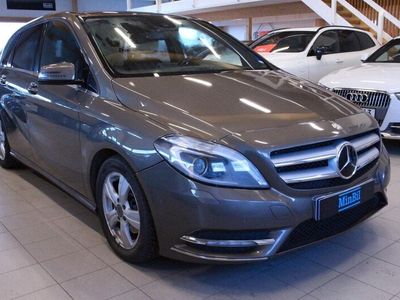 begagnad Mercedes B180 CDI BlueEFFICIENCY 0,44L/MIL 109HK PANO