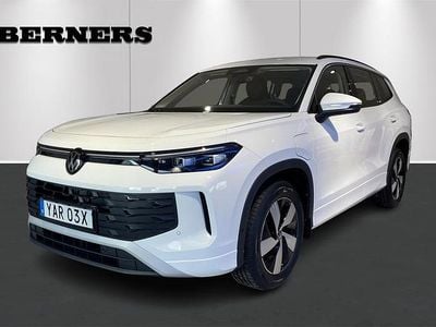 Vit Ny 2025 VW Tayron Life SUV | 549 900 kr (Marknadspris)