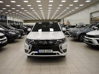 Begagnad Mitsubishi Outlander 135 HK (99 kW) 2020 Vit SUV
