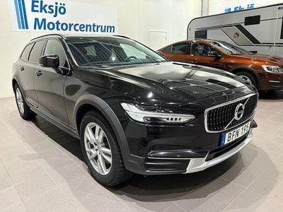 Svart Begagnad 2017 Volvo V90 CC Kinetic Kombi | 209 900 kr (Marknadspris)