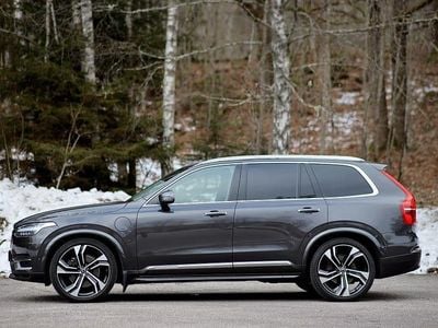 Begagnad Volvo XC90 Ultra 456 HK (335 kW) 2023 Platinium grey SUV