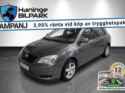 Begagnad Toyota Corolla 111 HK (81 kW) 2003 Grå Halvkombi