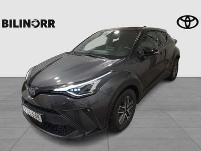 Grå Begagnad 2023 Toyota C-HR Edition SUV | 289 900 kr (Marknadspris)
