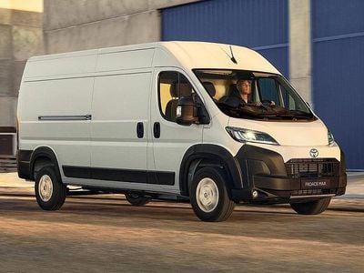 Vit Begagnad 2024 Toyota Proace Minibuss | 498 750 kr (Bra pris)