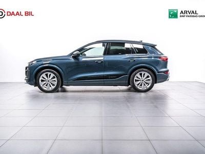 Blå Begagnad 2024 Audi Q6 e-tron S-Line SUV | 749 700 kr (Marknadspris)