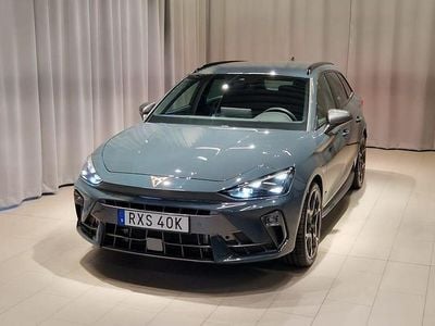 Blå Begagnad 2025 Cupra Leon | 309 900 kr (Marknadspris)