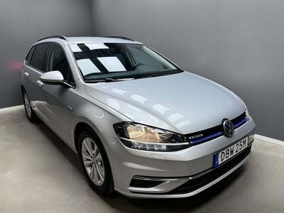 Silver Begagnad 2020 VW Golf VIII Kombi | 139 900 kr (Marknadspris)