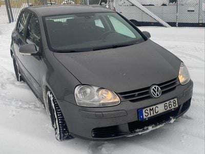 Begagnad VW Golf VI 102 HK (75 kW) 2008 Halvkombi