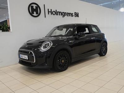 Midnight black ii Begagnad 2024 Mini Cooper SE Halvkombi | 239 500 kr (Marknadspris)