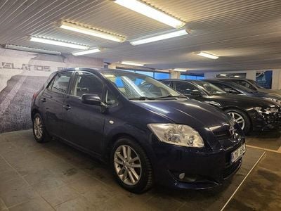Mörkblå (blå) Begagnad 2008 Toyota Auris Halvkombi | 34 900 kr (Marknadspris)