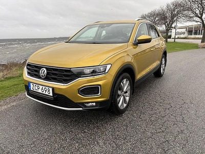 Gul Begagnad 2017 VW T-Roc SUV | 153 500 kr (Marknadspris)