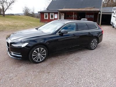 begagnad Volvo V90 Recharge T8 AWD Geartronic Momentum, Advanced Edition 2020, Kombi