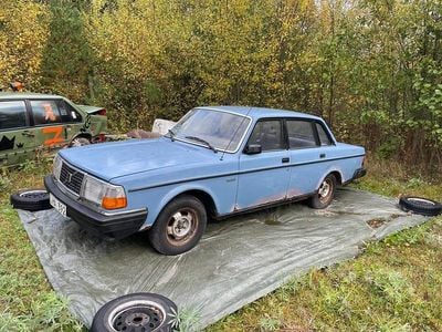 Begagnad Volvo 240 106 HK (77 kW) 1983
