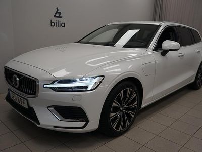 Vit Begagnad 2022 Volvo V60 Core Kombi | 389 900 kr (Marknadspris)