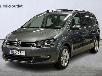 Mörkgrå Begagnad 2018 VW Sharan Minibuss | 279 900 kr (Marknadspris)