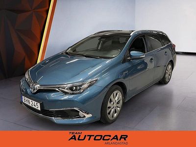 Blå Begagnad 2015 Toyota Auris Touring Sports Executive Kombi | 144 900 kr (Marknadspris)
