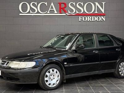 Svart Begagnad 2003 Saab 9-3 Halvkombi | 39 900 kr (Marknadspris)