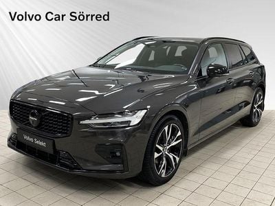 Grå Begagnad 2023 Volvo V60 Plus Kombi | 379 900 kr (Marknadspris)