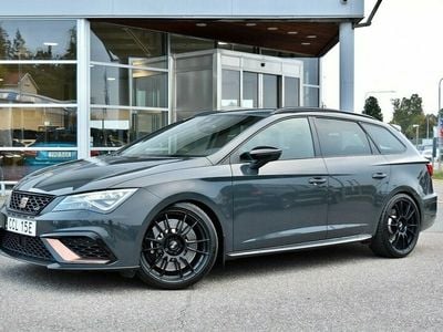 Begagnad Seat Leon 4Drive 380 HK (279 kW) 2019 Grå Kombi