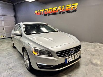 Begagnad Volvo V60 Momentum 283 HK (208 kW) 2014 Silver Kombi